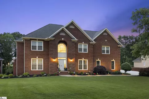Exterior - 801 Shefwood Dr, Easley, SC 29642 photo 11 of 15