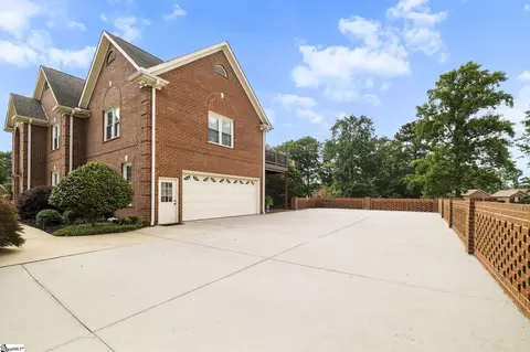 Exterior - 801 Shefwood Dr, Easley, SC 29642 photo 6 of 15