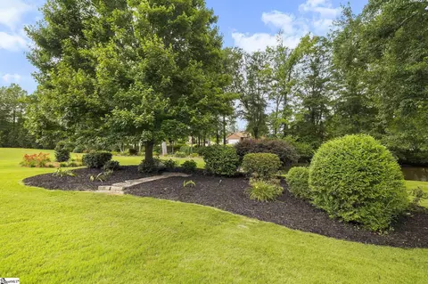 Exterior - 801 Shefwood Dr, Easley, SC 29642 photo 10 of 15
