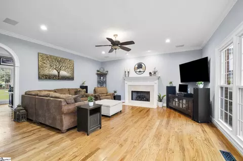 Living - 801 Shefwood Dr, Easley, SC 29642 photo 1 of 1