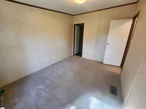 4 Ash St, Startex, SC 29377 photo 9