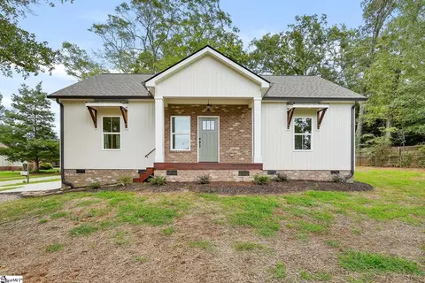504 E Main St, Pendleton, SC 29670