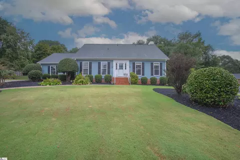 108 Berrywood Ct, Greer, SC 29650