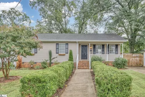 104 N Calhoun St, Greenville, SC 29601