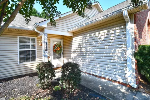 104 Reef Ct # B, Easley, SC 29642 photo 3