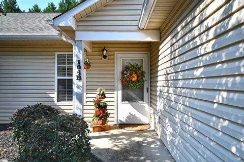 104 Reef Ct # B, Easley, SC 29642 photo 2