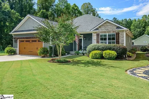 186 Page Creek Blvd, Landrum, SC 29356