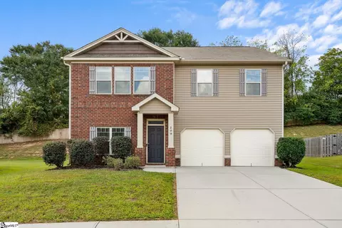 209 Winespring Pl, Simpsonville, SC 29681