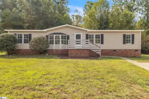514 Golden Pine Ct, Piedmont, SC 29673