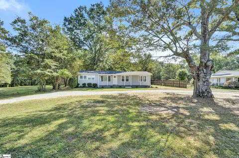 690 Cooper Bridge Rd, Fountain Inn, SC 29644