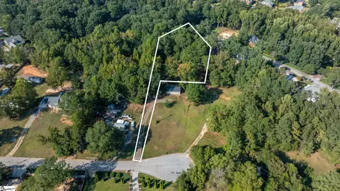 39 Windy Ln, Simpsonville, SC 29681