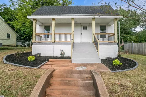 1512 Buncombe Rd, Greenville, SC 29609
