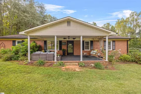 581 Red Hill Rd, Pickens, SC 29671
