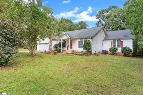 122 Confederate Ln, Greer, SC 29651