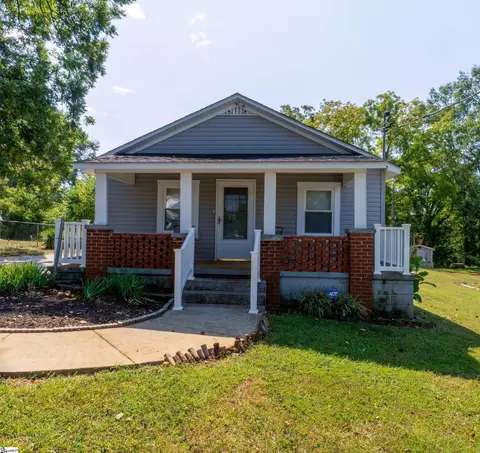 301 Lee St, Pickens, SC 29671