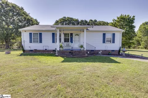 3332 92 Hwy, Gray Court, SC 29645