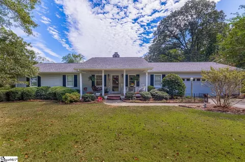 1277 Crawford Rd, Gray Court, SC 29645