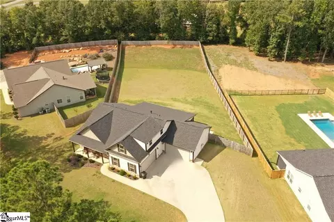 105 Cliftons Landing Dr, Anderson, SC 29625