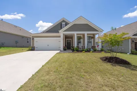 121 Dodd Trl, Greenville, SC 29605