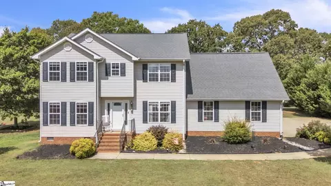 102 Country Garden Ln, Anderson, SC 29626