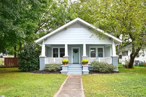 8 N Franklin Rd, Greenville, SC 29609