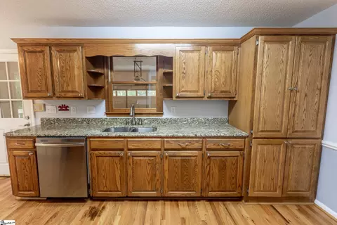 Kitchen - 114 Beech Ln, Anderson, SC 29621 photo 3 of 4