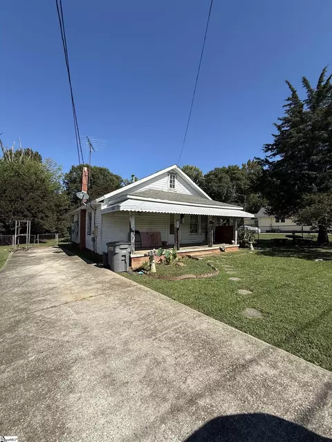 13 Harris Ave, Greenville, SC 29611