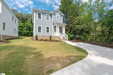 711 N Main St # B, Greer, SC 29651