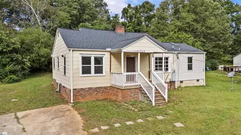 904 Staunton Bridge Rd, Greenville, SC 29611