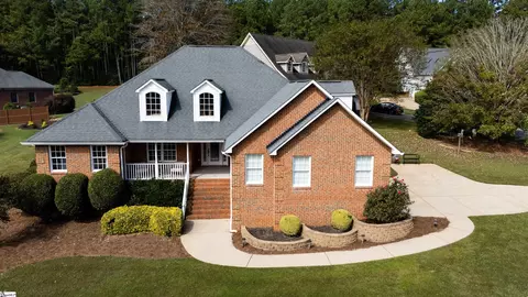 121 Red Maple Cir, Easley, SC 29642 photo 1