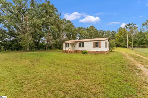 2100 Horseshoe Falls Rd, Enoree, SC 29335