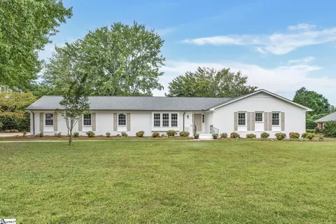 5 Belgrade Dr, Greenville, SC 29615