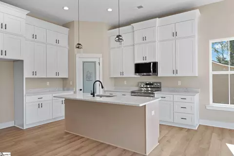 767 Cherokee Rd, Pelzer, SC 29669 photo 9