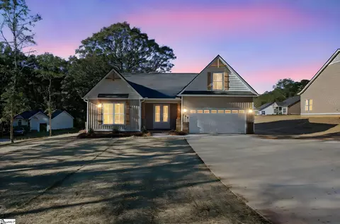 763 Cherokee Rd, Pelzer, SC 29669 photo 4