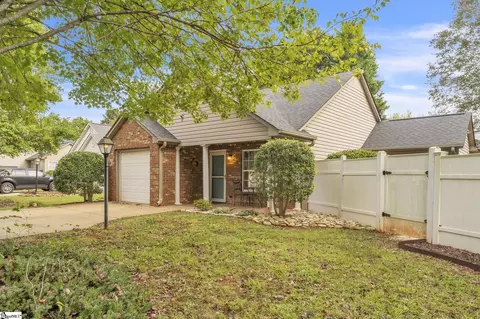 107 Colonial Ct, Pendleton, SC 29670 photo 3