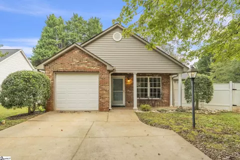 107 Colonial Ct, Pendleton, SC 29670