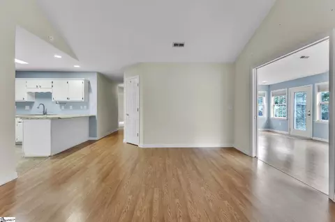 107 Colonial Ct, Pendleton, SC 29670 photo 5