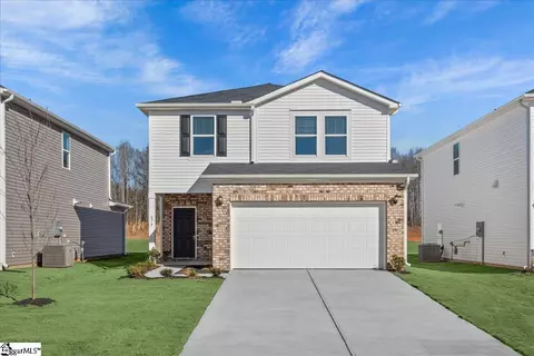 678 Cozy Bluff Rd, Spartanburg, SC 29301