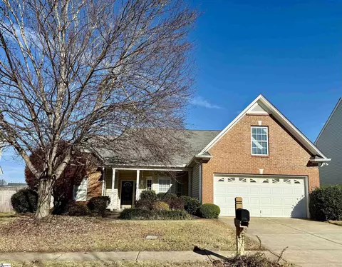 616 W Farrell Dr, Woodruff, SC 29388