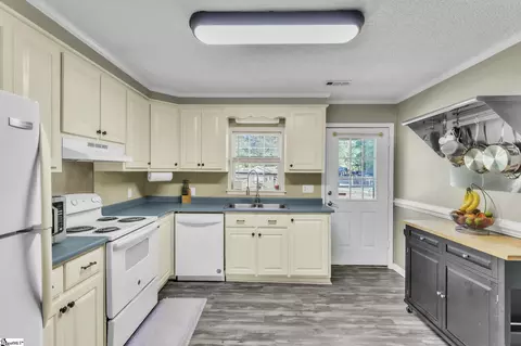 Kitchen - 199 Williams Rd, Pelzer, SC 29669 photo 1 of 1
