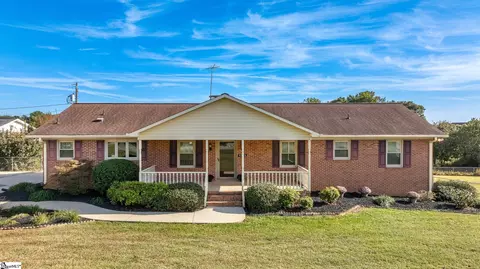 9305 Reidville Rd, Greer, SC 29651