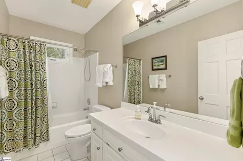 Bath - 7 March Winds Ct, Greer, SC 29650 photo 6 of 6