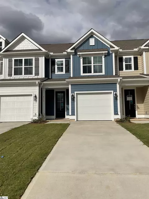 215 Lewes Ave, Simpsonville, SC 29681
