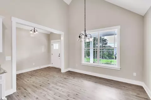 101 E Peninsula Dr, Laurens, SC 29360 photo 5