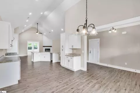 101 E Peninsula Dr, Laurens, SC 29360 photo 3