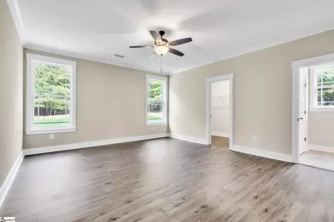 101 E Peninsula Dr, Laurens, SC 29360 photo 9