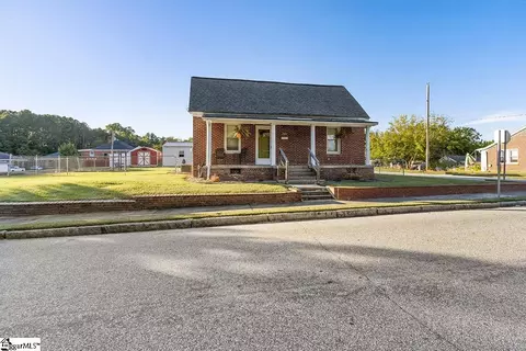 502 Lowell Ave, Greenwood, SC 29646