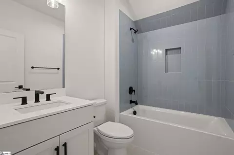 Bath - 319 Eagle Mill Ln, Greer, SC 29651 photo 4 of 4