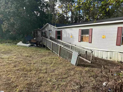 7687 Riverfork Rd, Waterloo, SC 29384 photo 2
