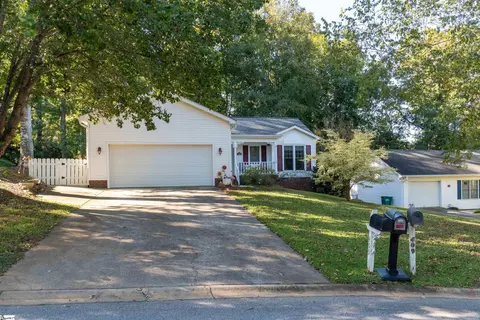 405 Pascal Dr, Greenwood, SC 29649